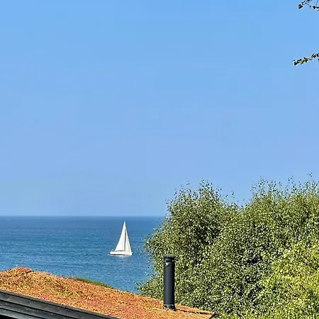 בית נופש Sea View From Cozy In Vejby